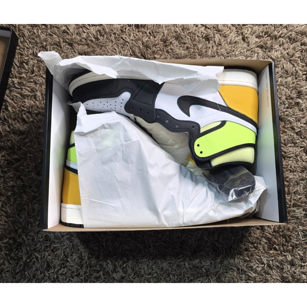 Nike Air Jordan 1 Retro High OG Volt Gold 2021 Size 9.5 555088-118 DS OG All