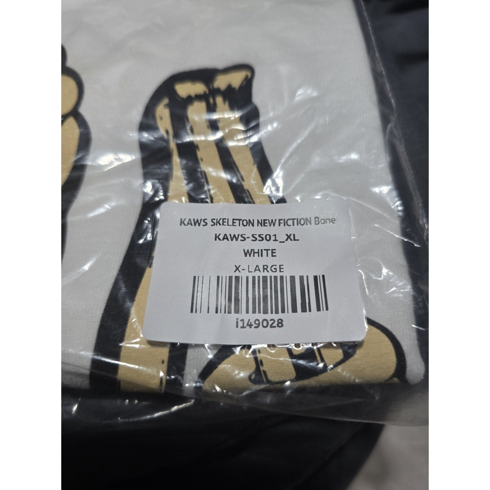 KAWS Skeleton NEW FICTION Bone Graphic Cotton T-Shirt White Crew Neck Men XL