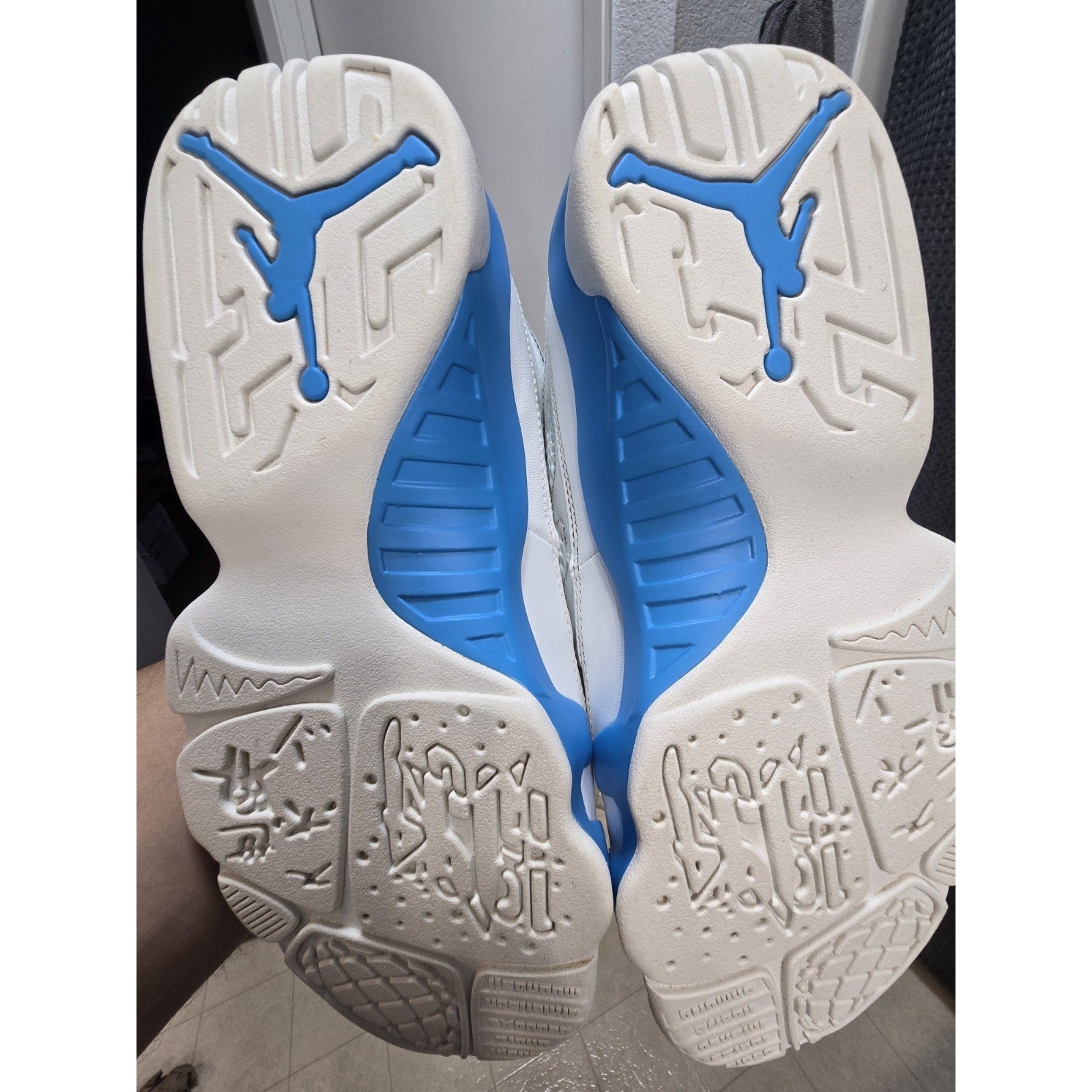 Jordan Air Jordan 9 Powder Blue Sneaker White Black Blue 2024 FQ8992-101