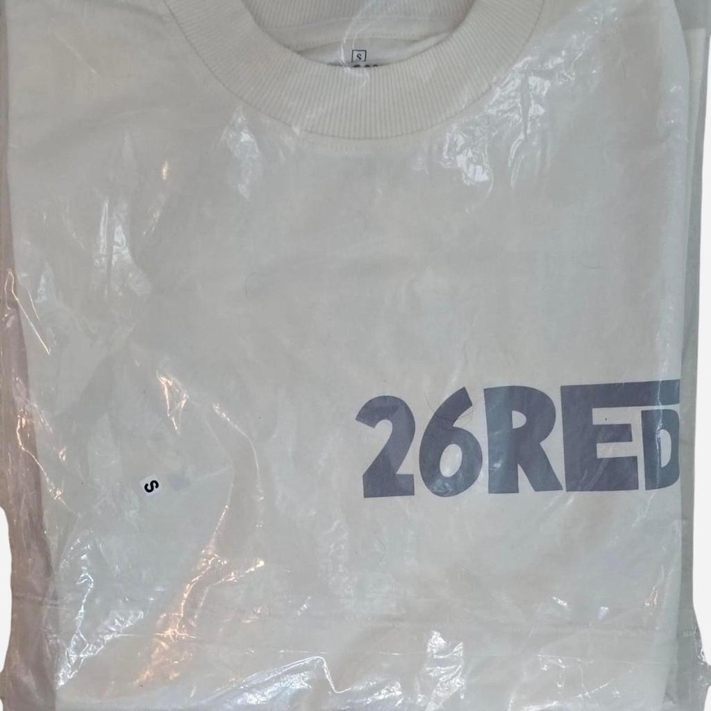 26Red Twenty six red graphic print