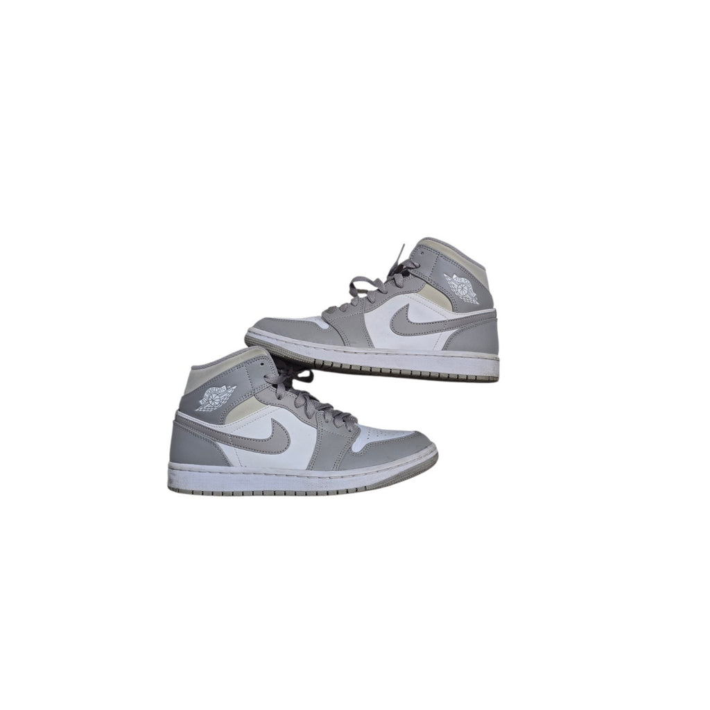 Air Jordan 1 Mid Light Smoke Grey 554724-082 Mens Size 7.5 White Gray No Box